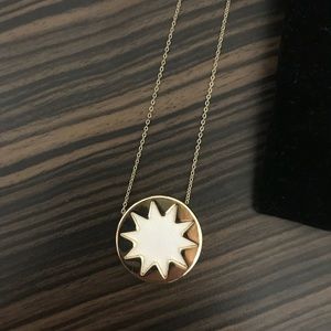 House of Harlow mini sunburst necklace in white